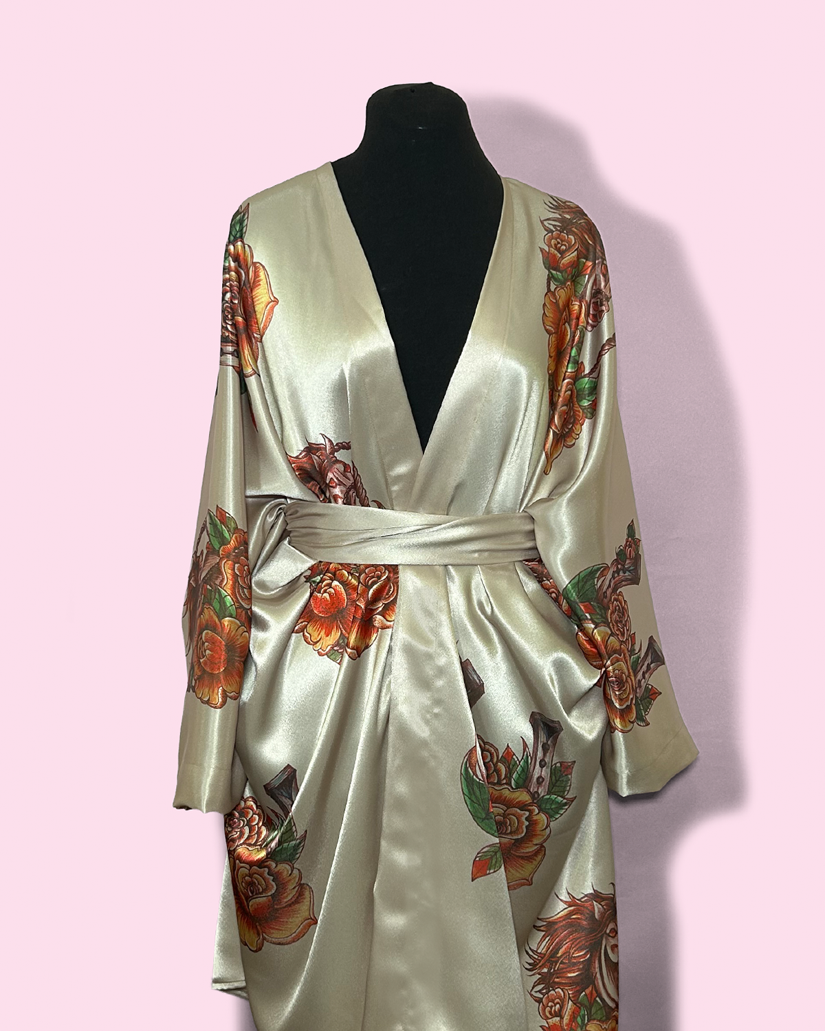 HORSES/HORSE SHOES ON SAND - SATIN (Sample)