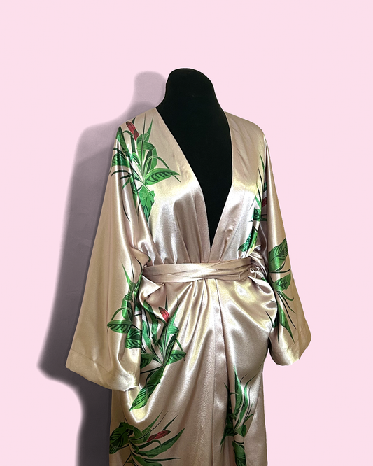 PEACE LILY ON BLUSH - SATIN