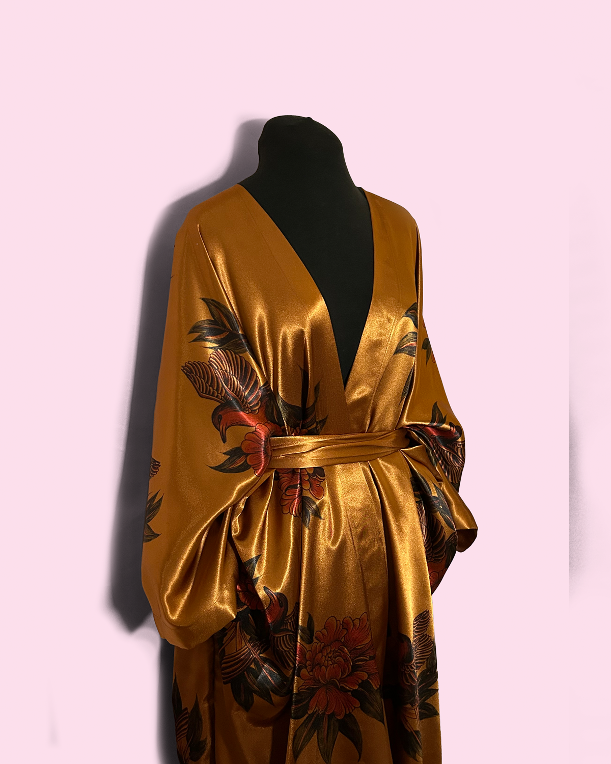 ROBINS ON GOLD - SATIN